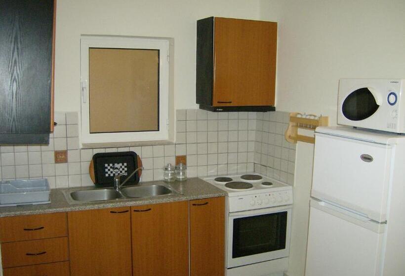 דירת חדר נוף לים, Creta Suites