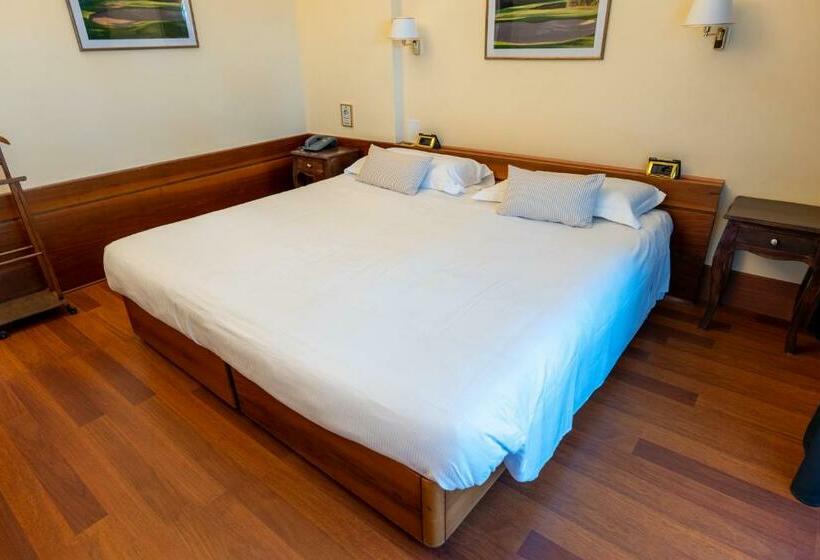 Номер Стандарт, Golf Hotel La Pinetina