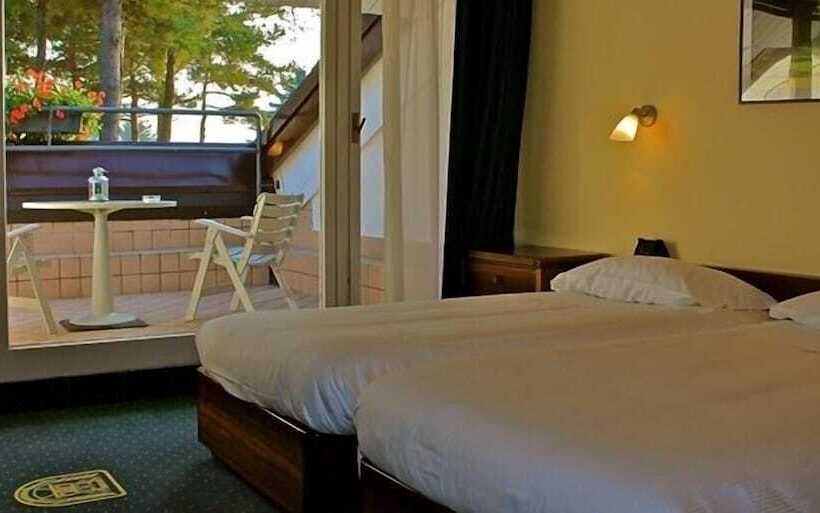 غرفة قياسية, Golf Hotel La Pinetina