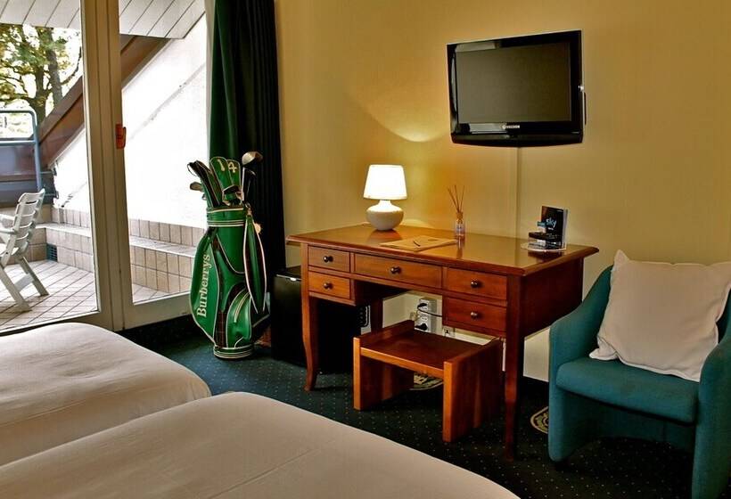 غرفة قياسية, Golf Hotel La Pinetina