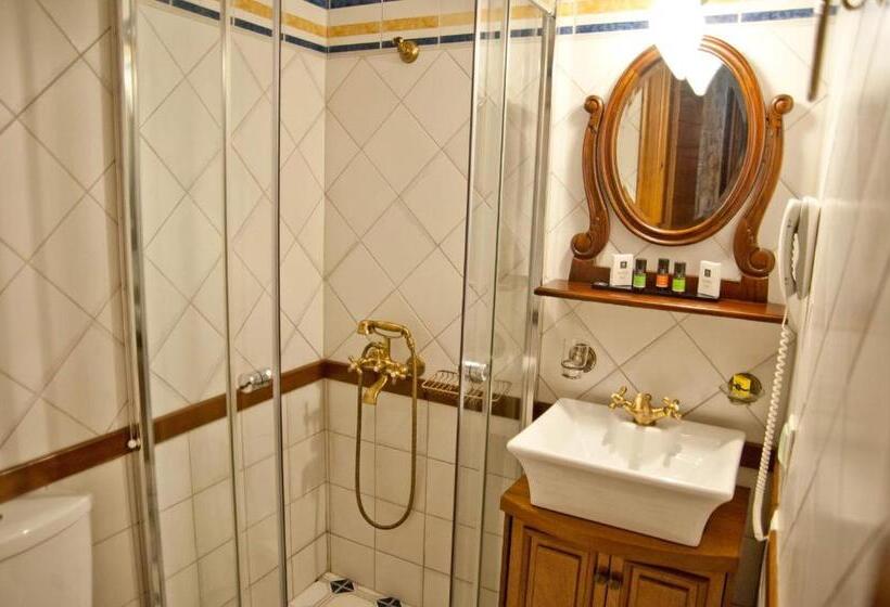 غرفة سوبيريور, Archontiko Hatzipanayioti