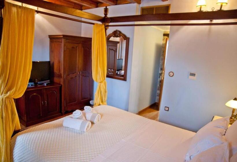 غرفة سوبيريور, Archontiko Hatzipanayioti