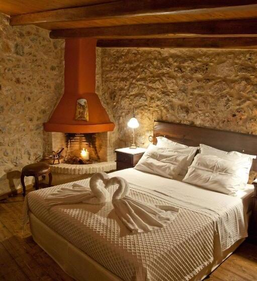 غرفة قياسية ثلاثية, Archontiko Hatzipanayioti