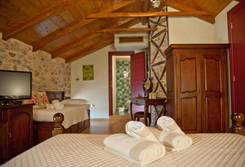 غرفة قياسية ثلاثية, Archontiko Hatzipanayioti