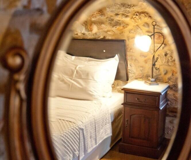 غرفة قياسية, Archontiko Hatzipanayioti