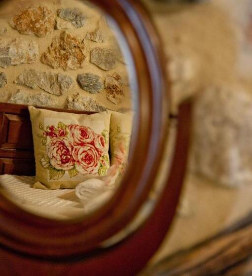 غرفة قياسية ثلاثية, Archontiko Hatzipanayioti