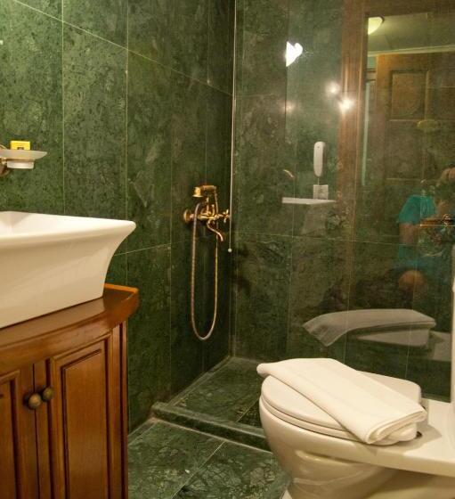 غرفة قياسية, Archontiko Hatzipanayioti