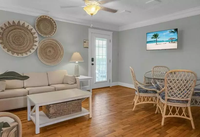 キングサイズベッドのスイートルーム, Carolina Beach Inn