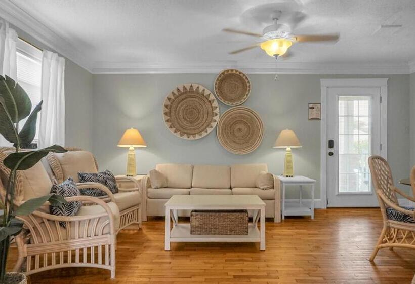 جناح سرير كينج, Carolina Beach Inn