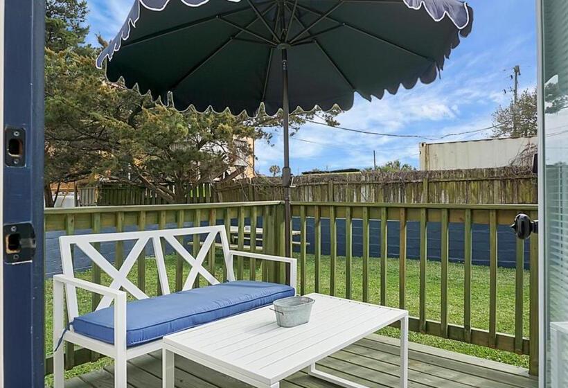 جناح, Carolina Beach Inn