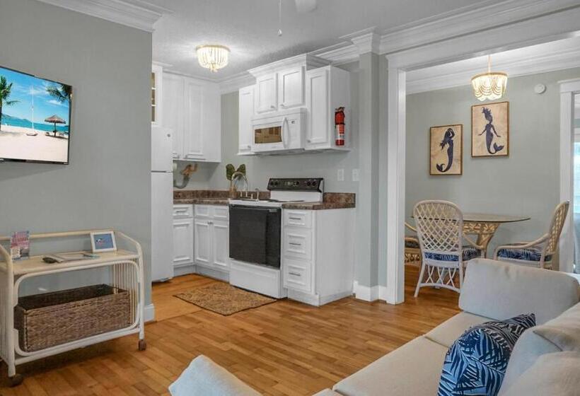 جناح, Carolina Beach Inn