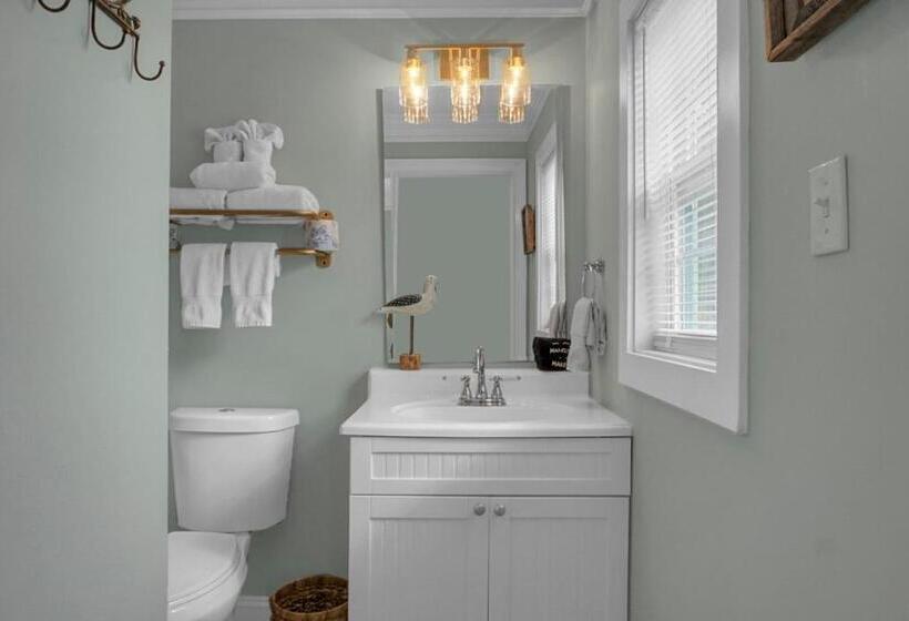 جناح, Carolina Beach Inn