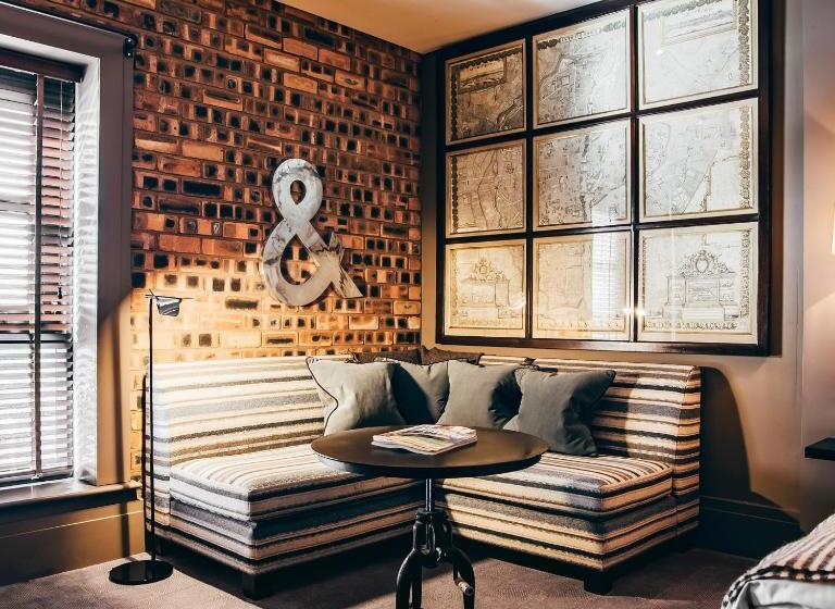 סוויטת ג'וניור, Dakota Edinburgh