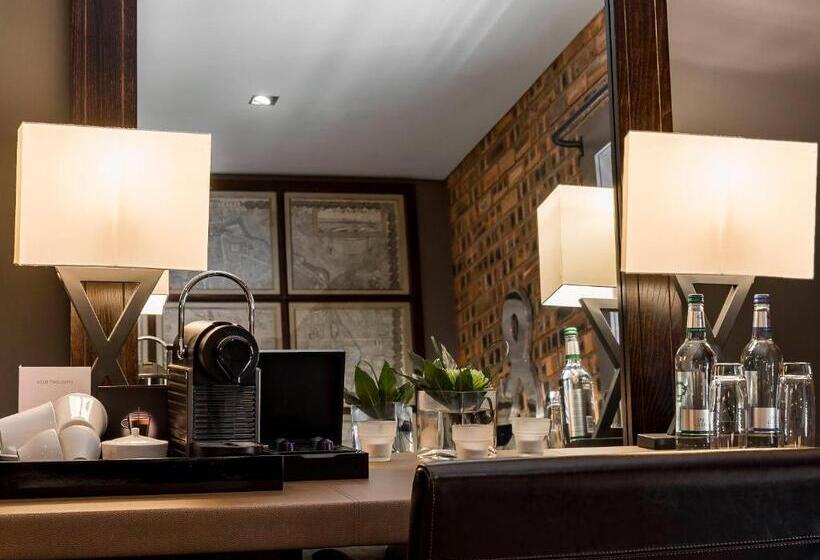 סוויטת ג'וניור, Dakota Edinburgh