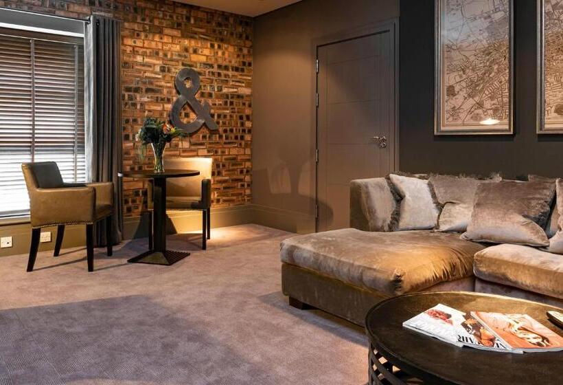 סוויטה, Dakota Edinburgh