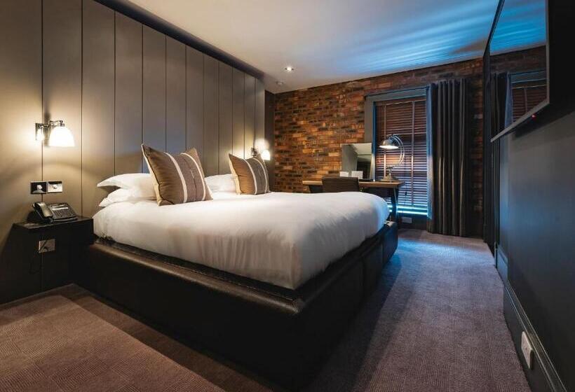 סוויטה, Dakota Edinburgh