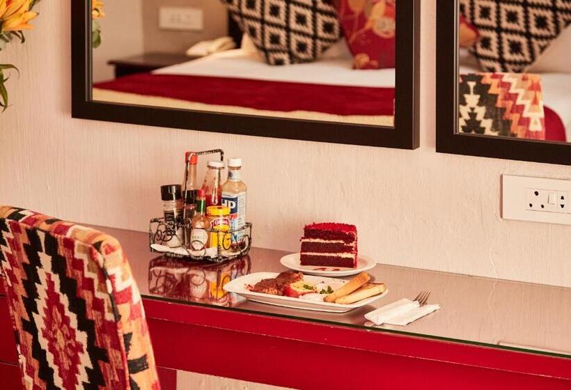 חדר סטנדרט, First Group Bushman S Nek