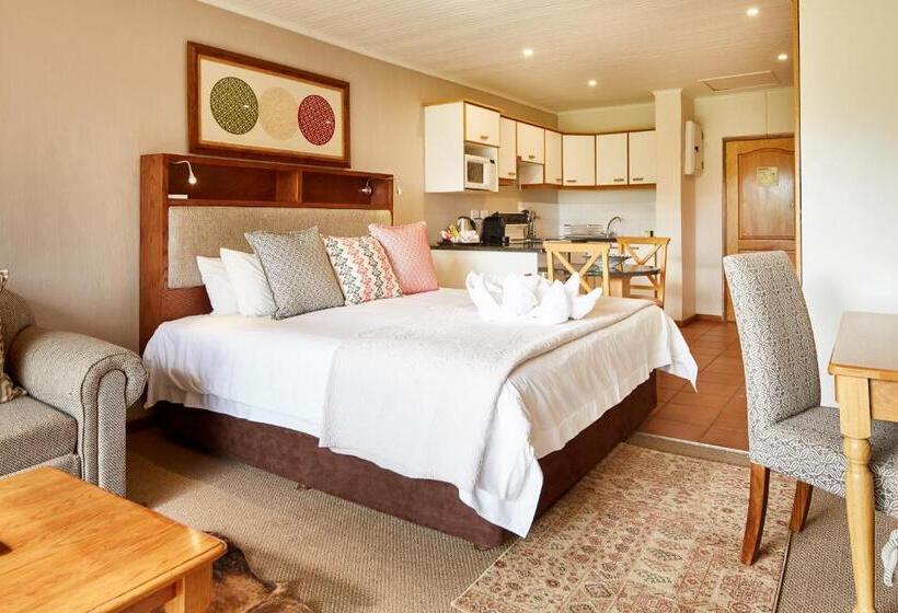 חדר סטודיו סטנדרד, First Group Bushman S Nek