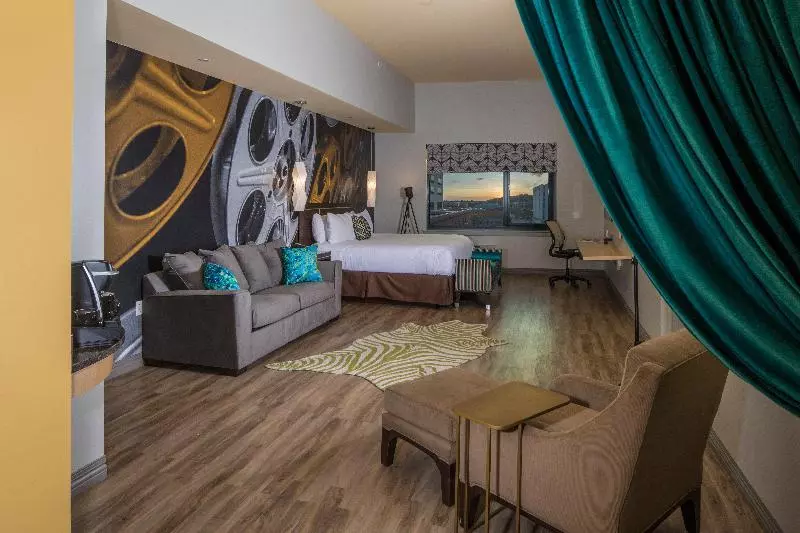 キングサイズベッドのエクゼクティブルーム, Indigo Pittsburgh East Liberty, An Ihg