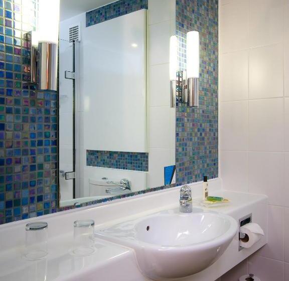 이코노미 룸, The View