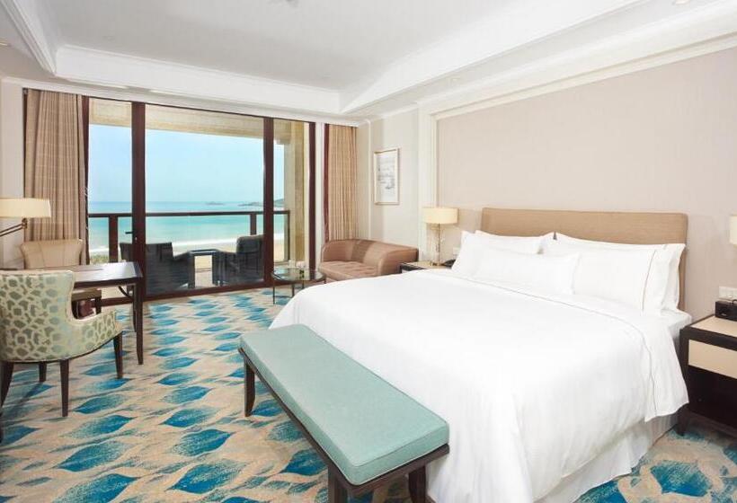Номер Стандарт Кровать Кинг Адаптированный для Инвалидов, The Westin Zhujiajian Resort, Zhoushan