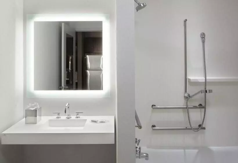 キングサイズベッドのスイートルーム, Towneplace Suites By Marriott Boston Logan Airport/chelsea