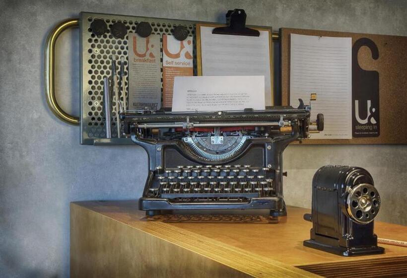 غرفة قياسية فردية, U&me; Bw Signature Collection