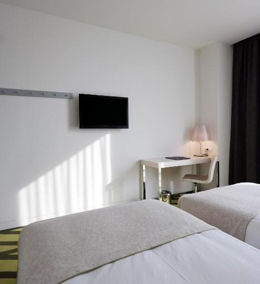 اتاق اجرایی, Workinn