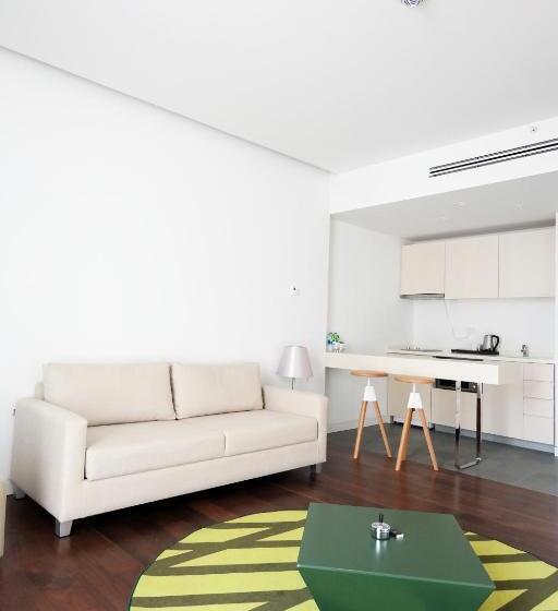 اتاق خانوادگی, Workinn