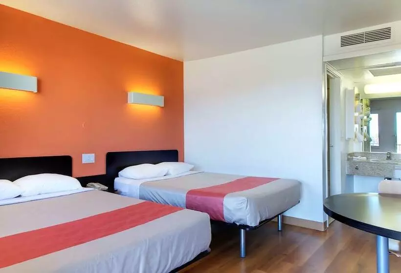 ２ダブルベッドのスタンダードルーム, Motel 6 Capitol Heights, Md   Washington