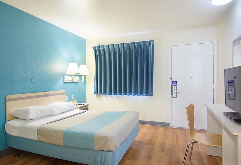 디럭스 룸, Motel 6 Fredericksburg, Va North