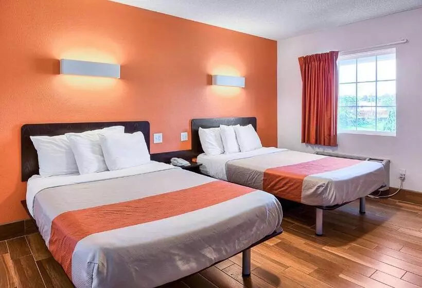 スタンダード４人部屋, Motel 6 Harrisonburg, Va   South
