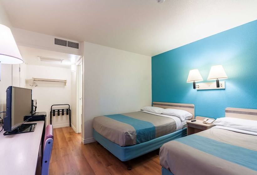 غرفه قياسيه سريرين مزدوجين, Motel 6 Green River, Ut