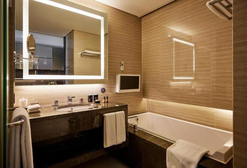 수피리어 스튜디오, Oakwood Premier Incheon