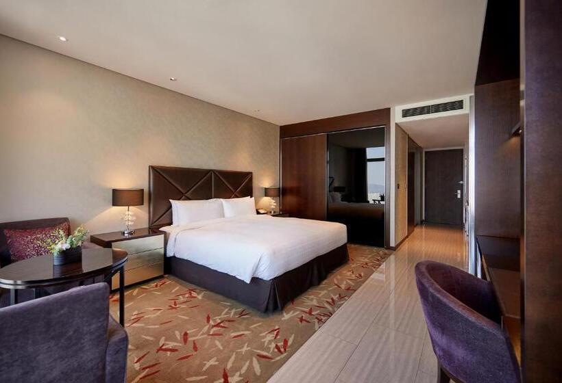 수피리어 스튜디오, Oakwood Premier Incheon