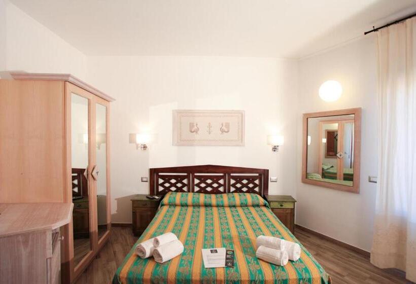 اتاق لوکس با بالکن, Locanda Degli Artisti