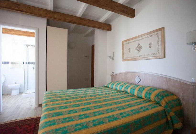 جناح جونيور دوبلكس, Locanda Degli Artisti