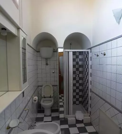 سوئیت 2 خوابه, Locanda Degli Artisti