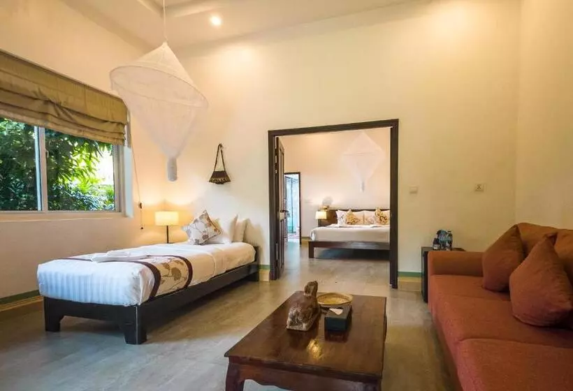 سوییت, Samanea Beach Resort & Spa
