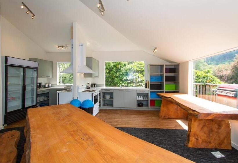 اتاق سوپریور, Haka House Queenstown