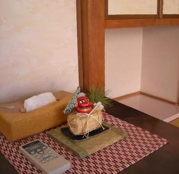 バス共有のスタンダードルーム, Jhoppers Hiroshima Guesthouse