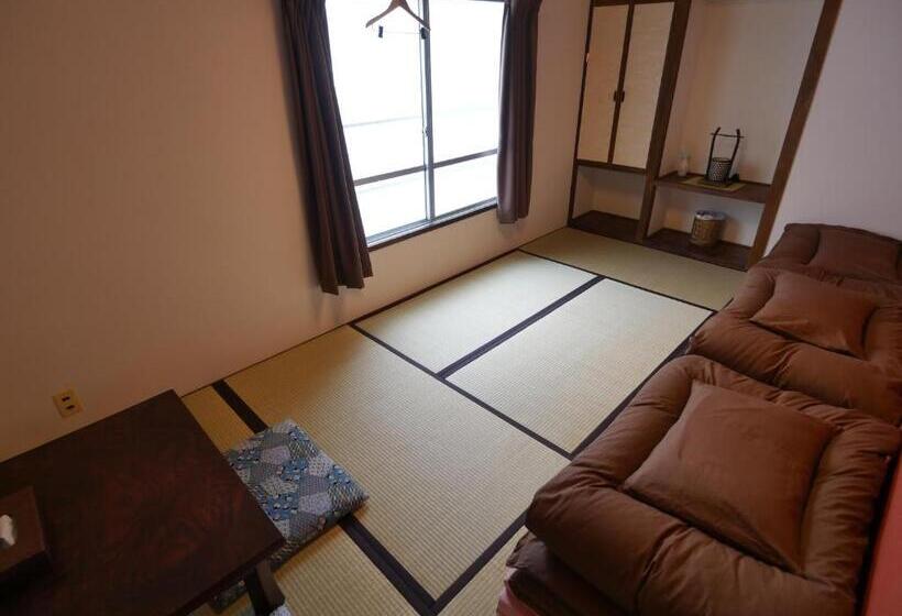 带共用浴室的标准房间, Jhoppers Hiroshima Guesthouse