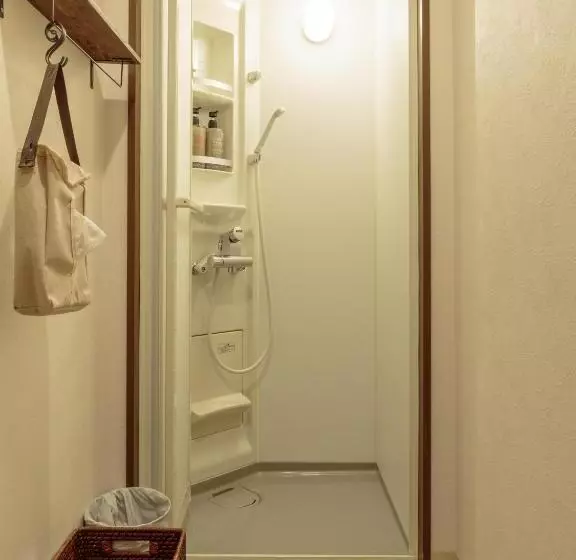 バスルーム共有のシングルスタンダード, Jhoppers Hiroshima Guesthouse