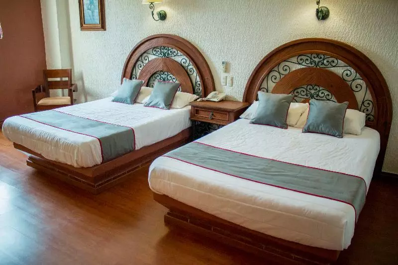 سوئیت راحتی, Quinta Antigua