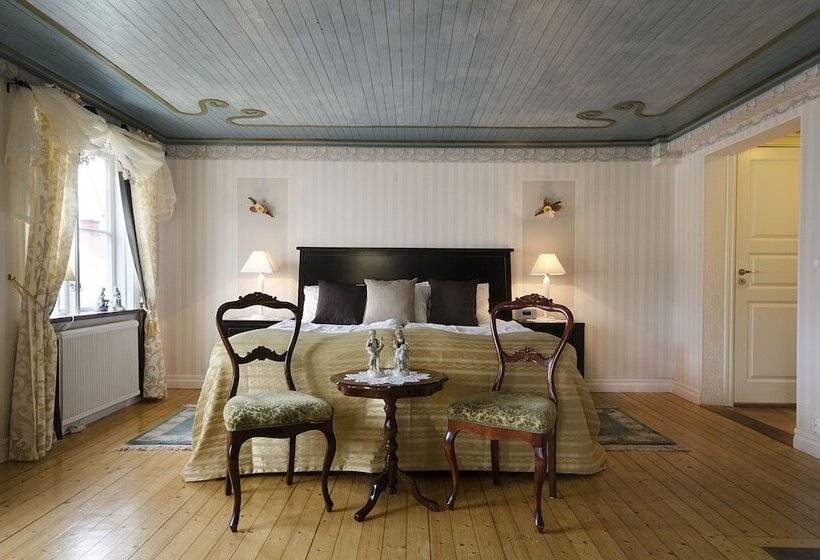 Полулюкс, Amalias Hus