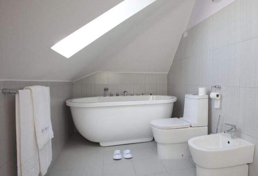 اتاق سوپریور سه تخته, Blumarin