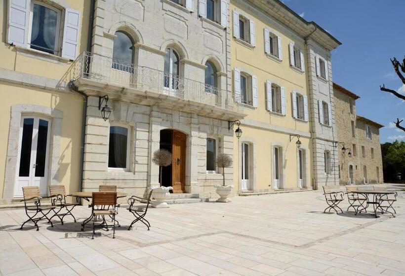 Полулюкс, Château Et Golf De Taulane