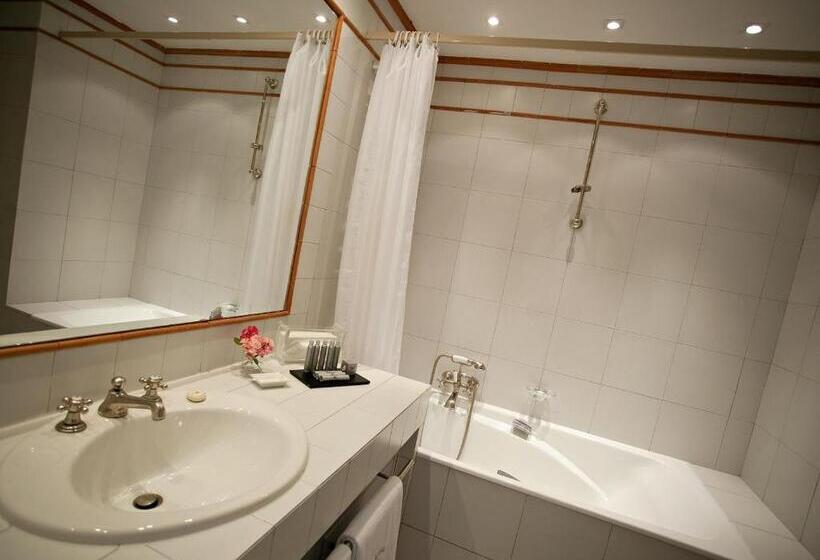 Полулюкс, Château Et Golf De Taulane