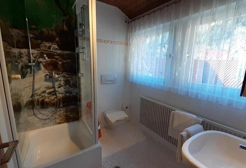 标准间带阳台, Gasthof Blume