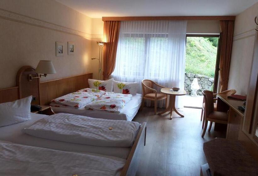 带阳台的豪华间, Gasthof Blume